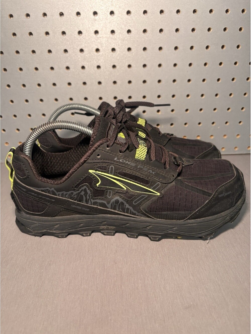 Altra Lone Peak 4 Trail Running Shoes Womens Sz 9.5 Black Yellow Hiking READ